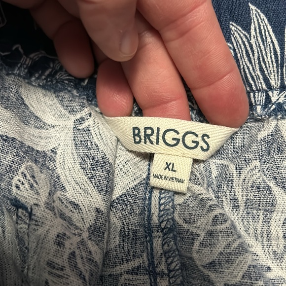 Linen shorts - Picture 2 of 3